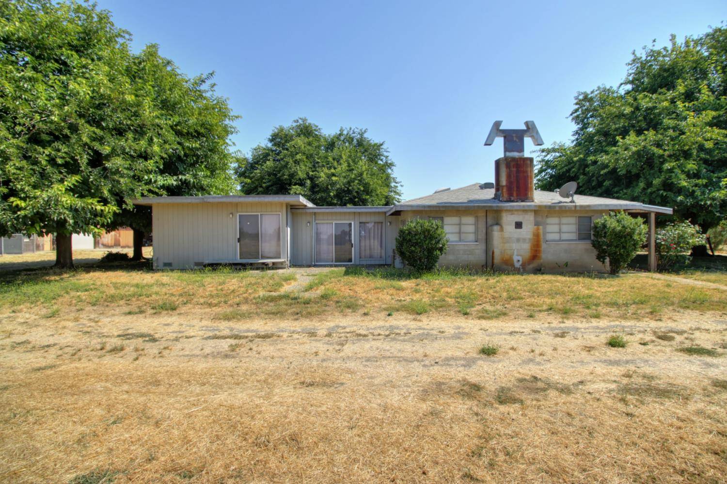 Olivehurst, CA 95961,2441 Feather River BLVD