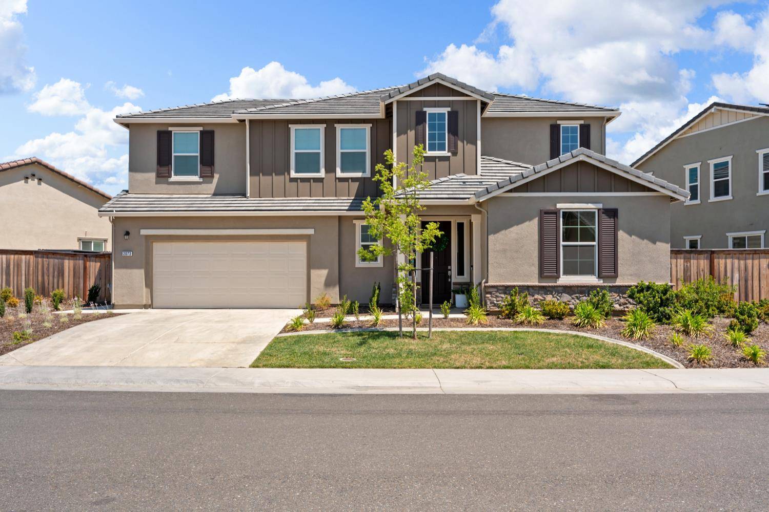 Roseville, CA 95747,2073 Challenger WAY