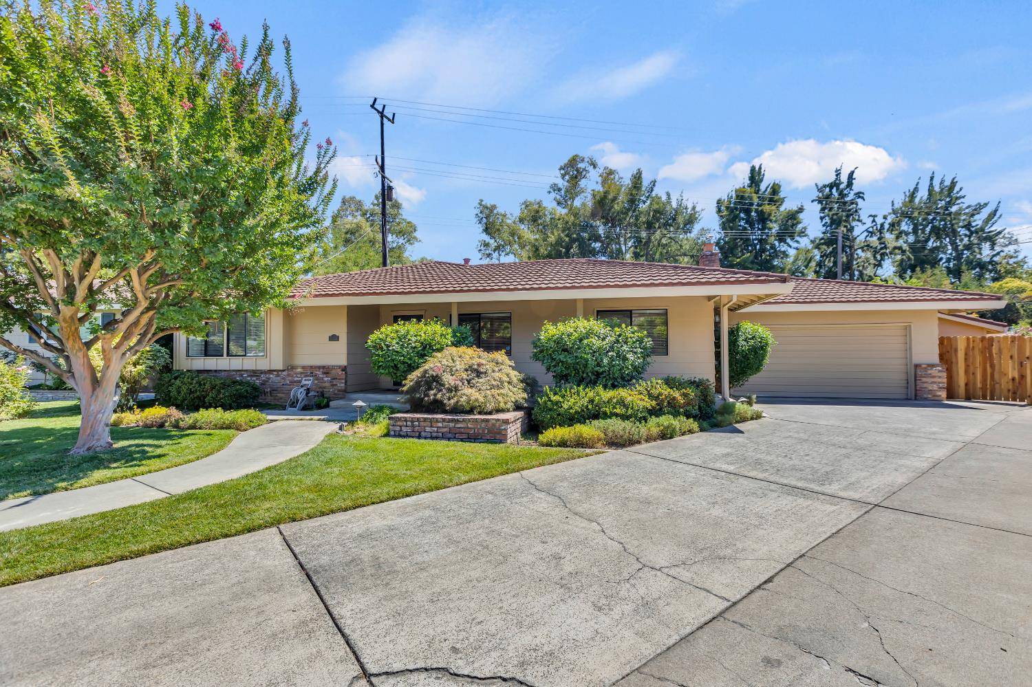 Sacramento, CA 95822,5456 Parish CT
