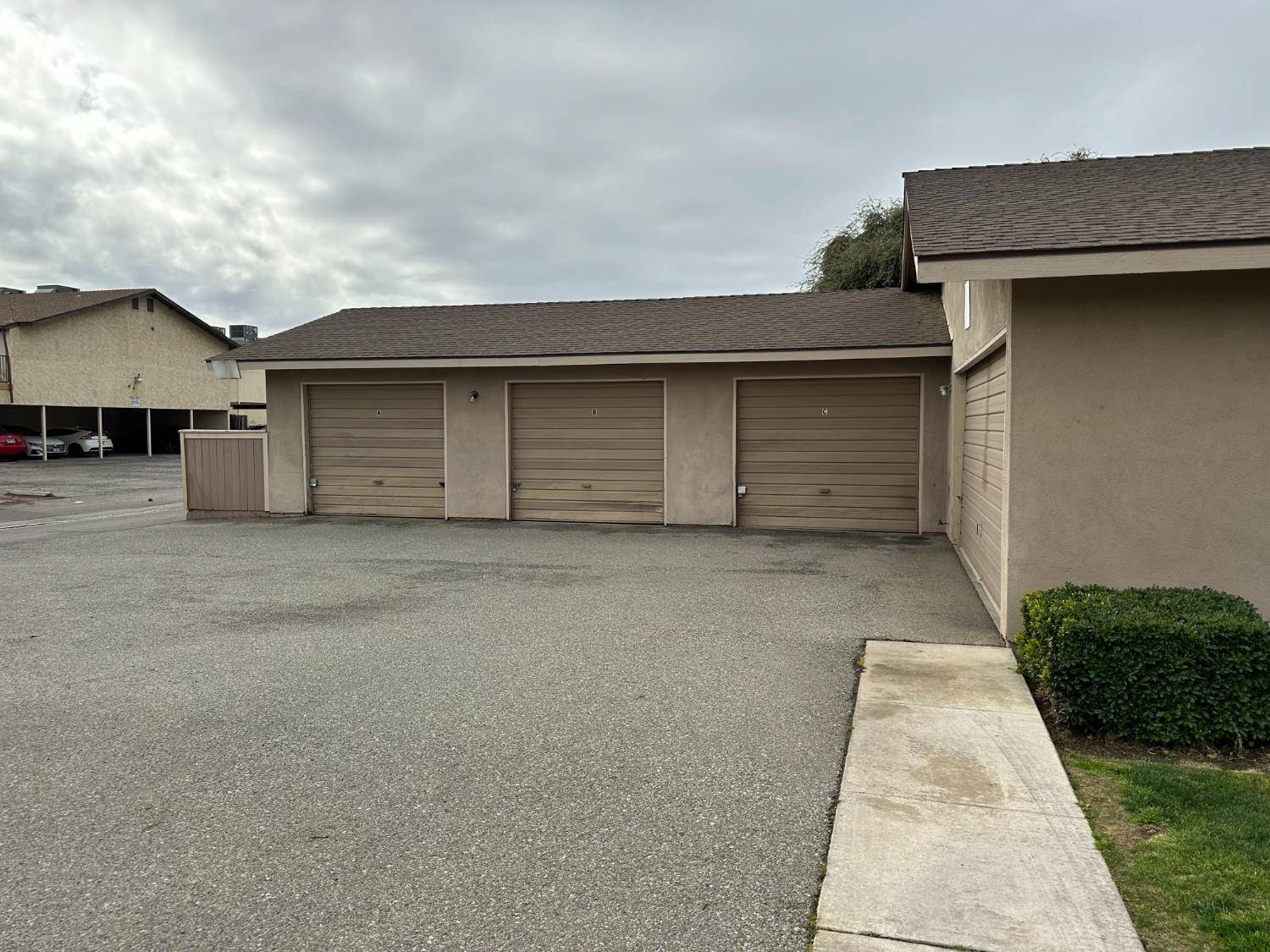 Bakersfield, CA 93309,6804 Half Moon DR