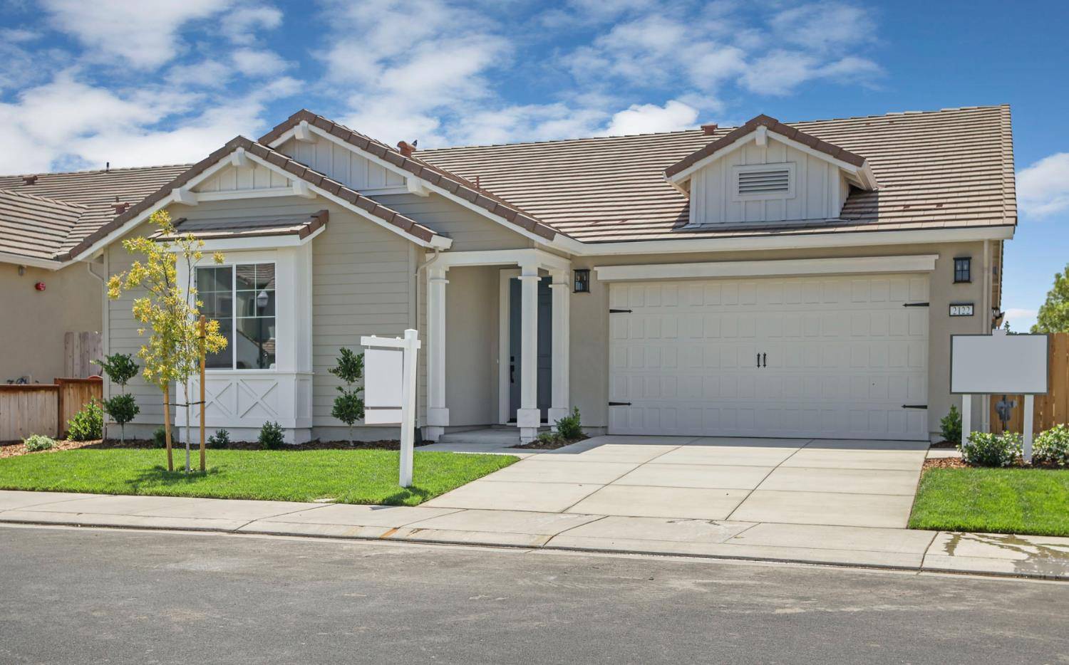 Riverbank, CA 95367,2122 Starwood DR