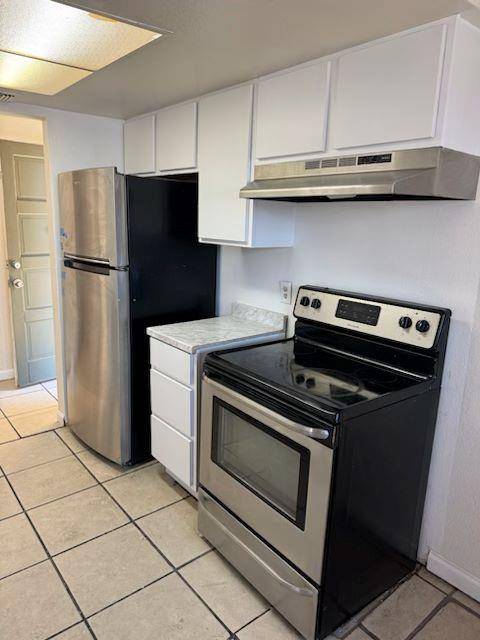 Sacramento, CA 95823,8216 Center Pkwy #23