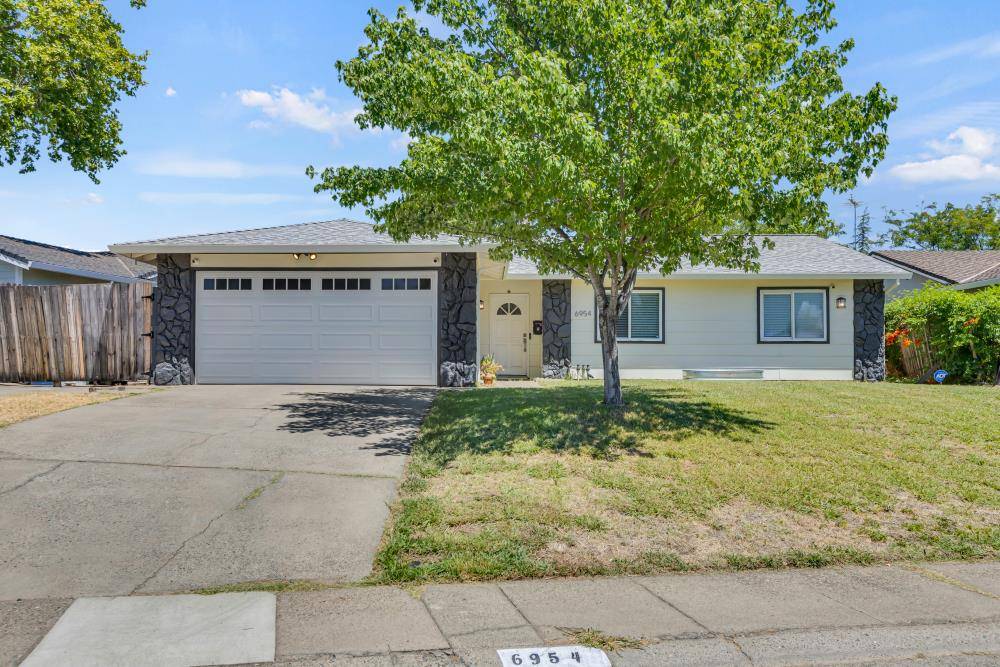 Orangevale, CA 95662,6954 Woodmore Oaks DR