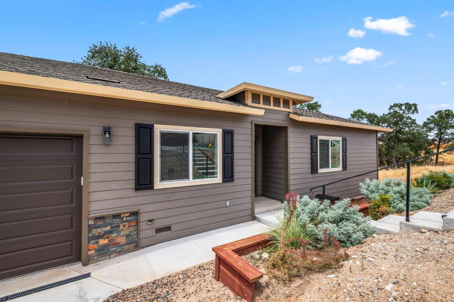 Valley Springs, CA 95252,488 Woodgate RD