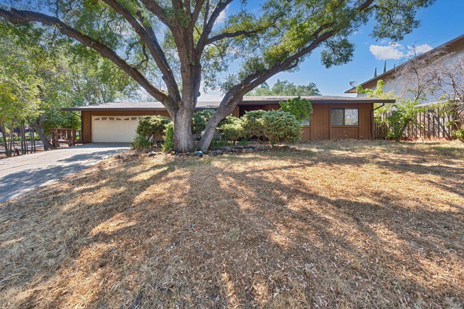El Dorado Hills, CA 95762,2734 Tam O Shanter DR