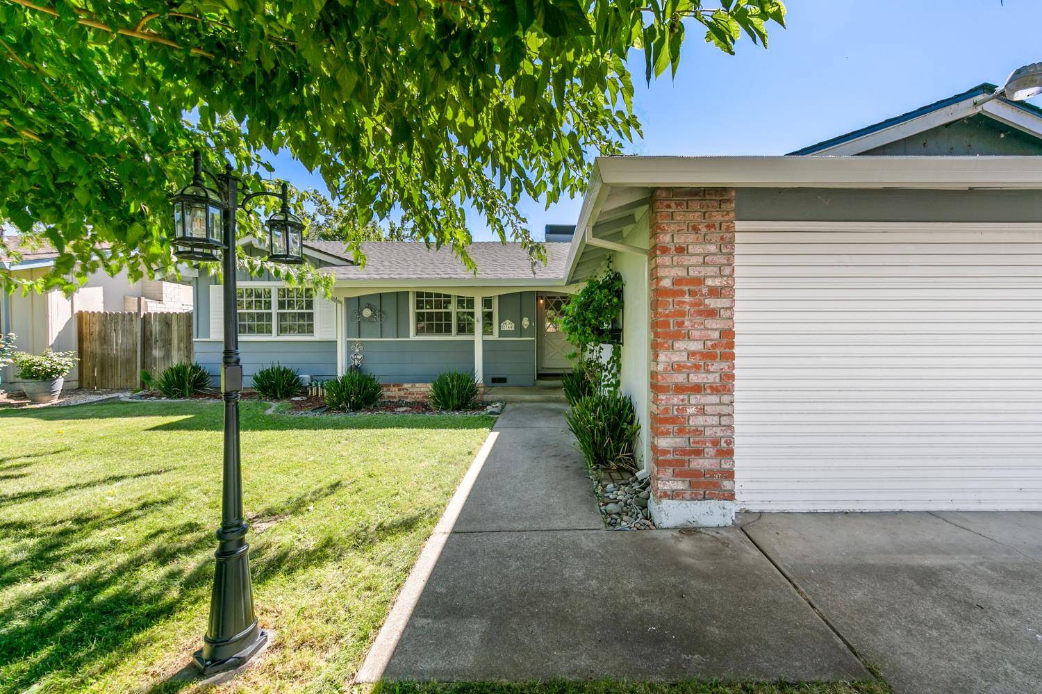 Rancho Cordova, CA 95670,2344 Glenfaire DR