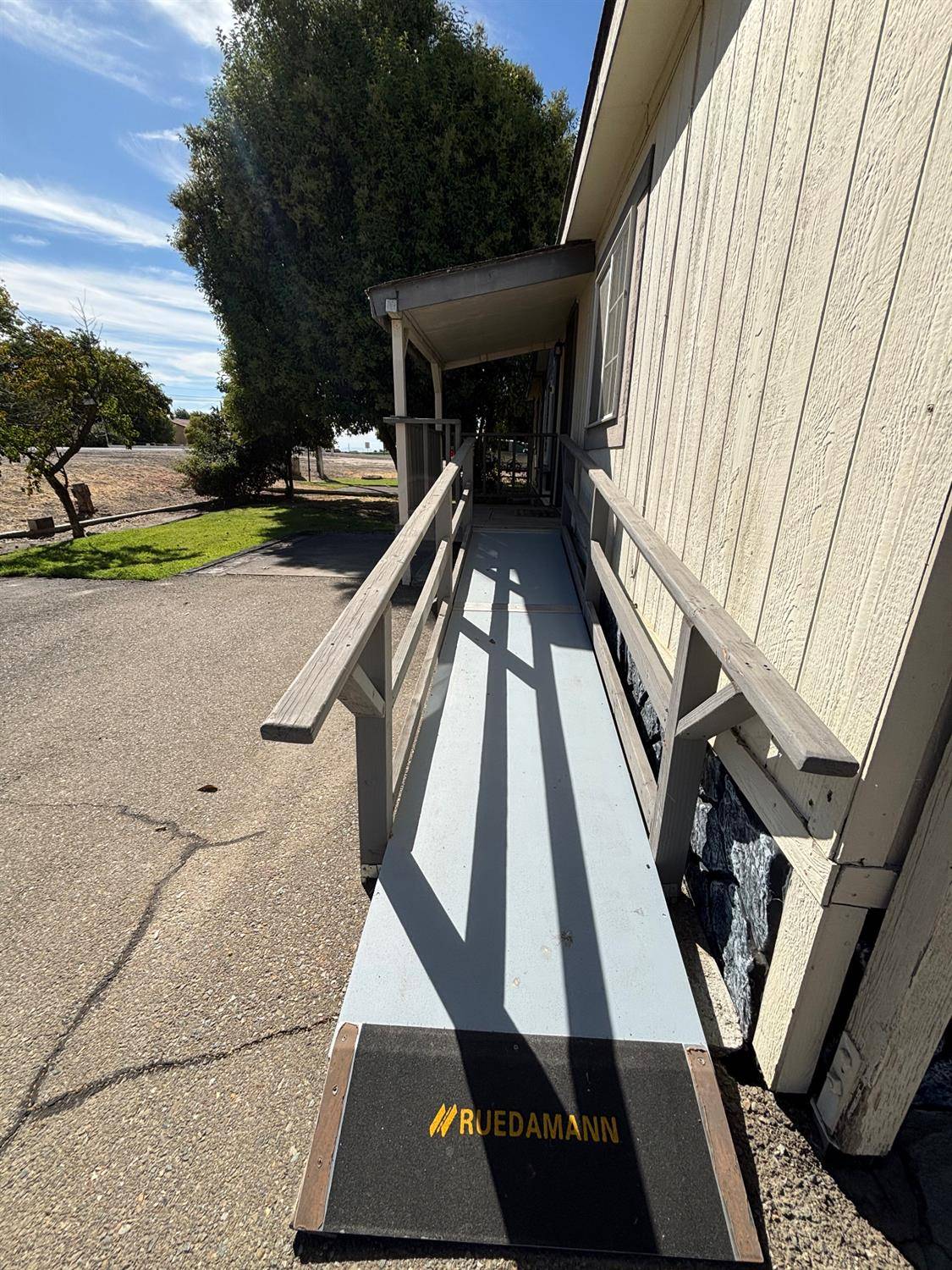 Dos Palos, CA 93620,8176 Azusa AVE