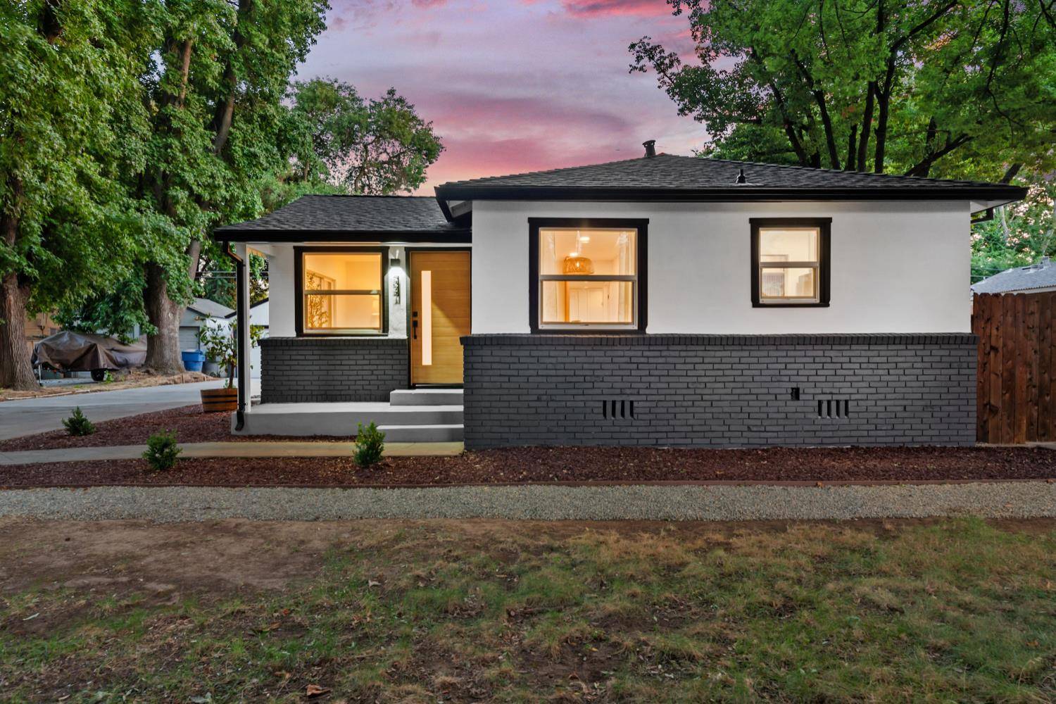 Sacramento, CA 95819,5372 Moddison AVE