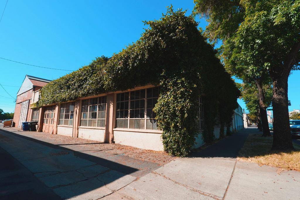 Modesto, CA 95354,1106 G ST