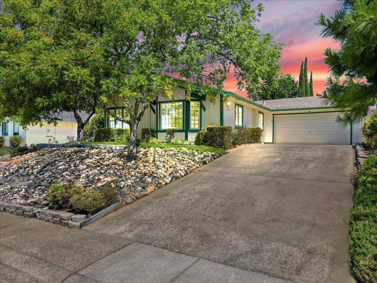 El Dorado, CA 95623,5379 Skycrest DR