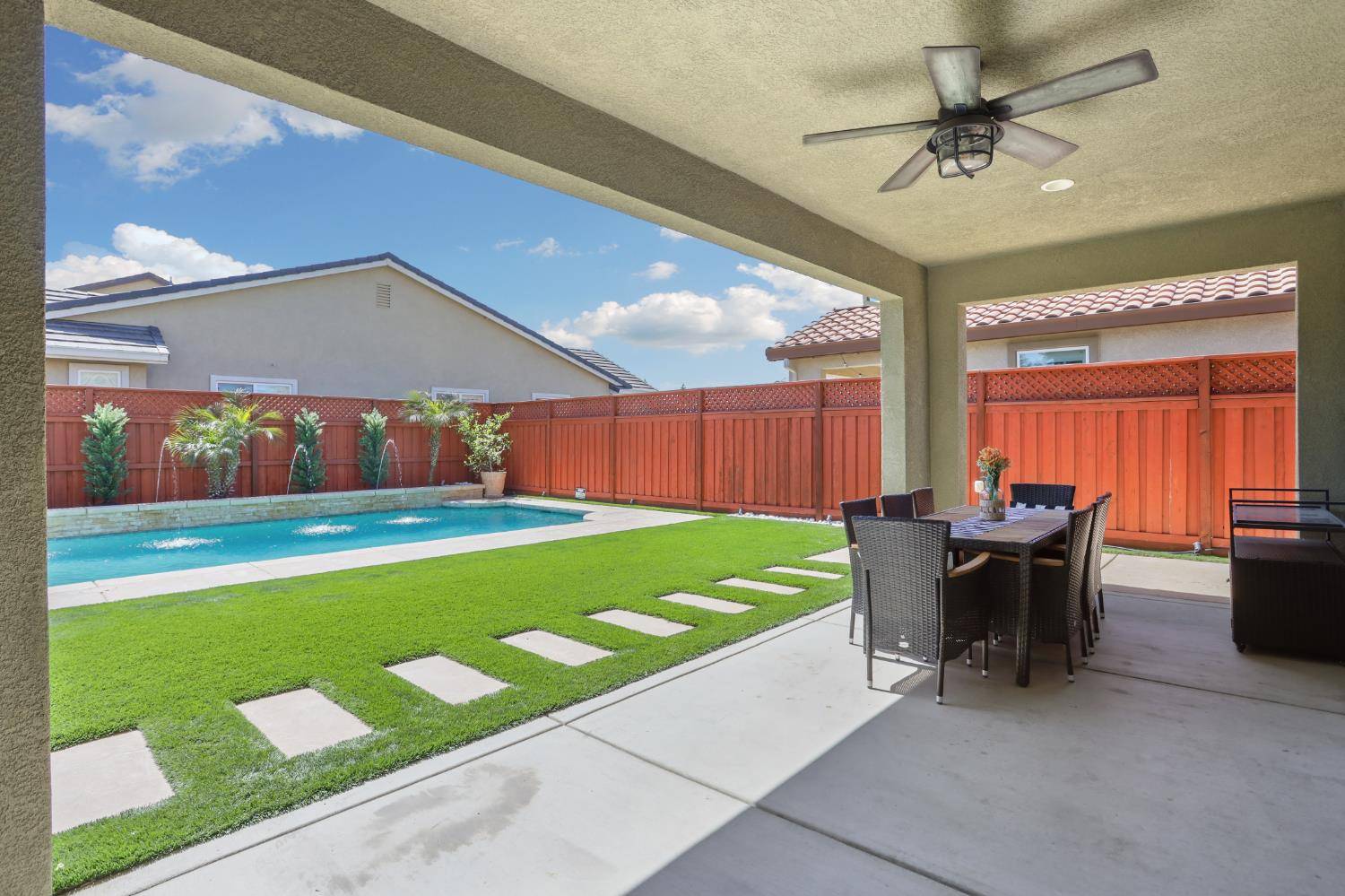 Ripon, CA 95366,332 Franklin LN