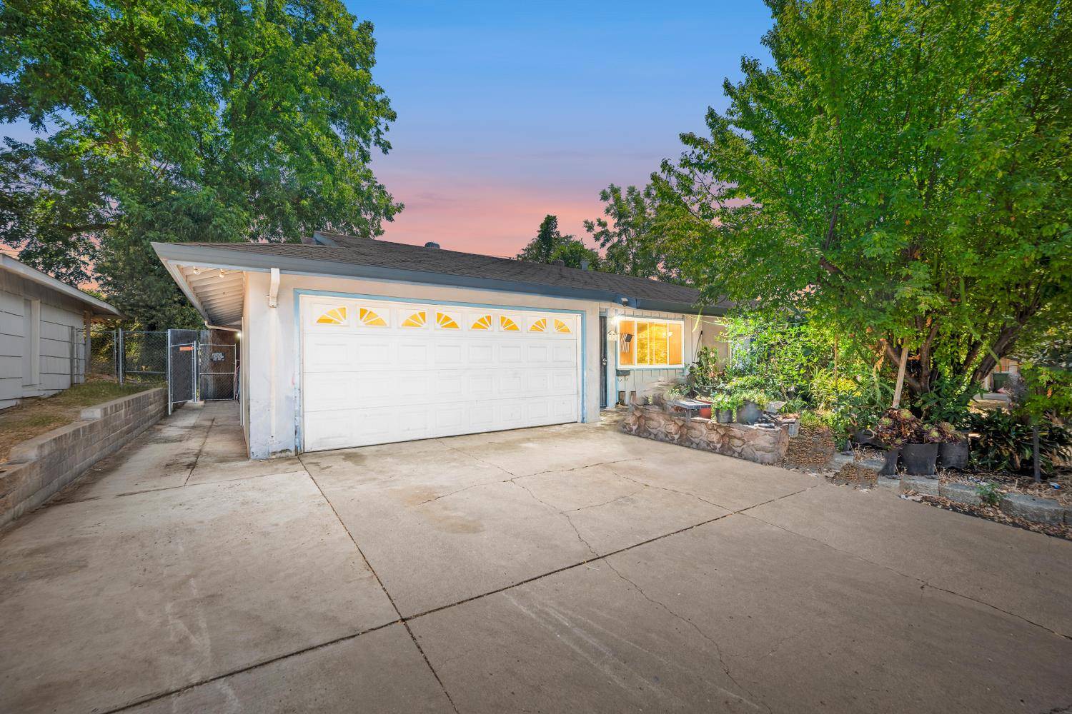 North Highlands, CA 95660,7312 Hutchins WAY