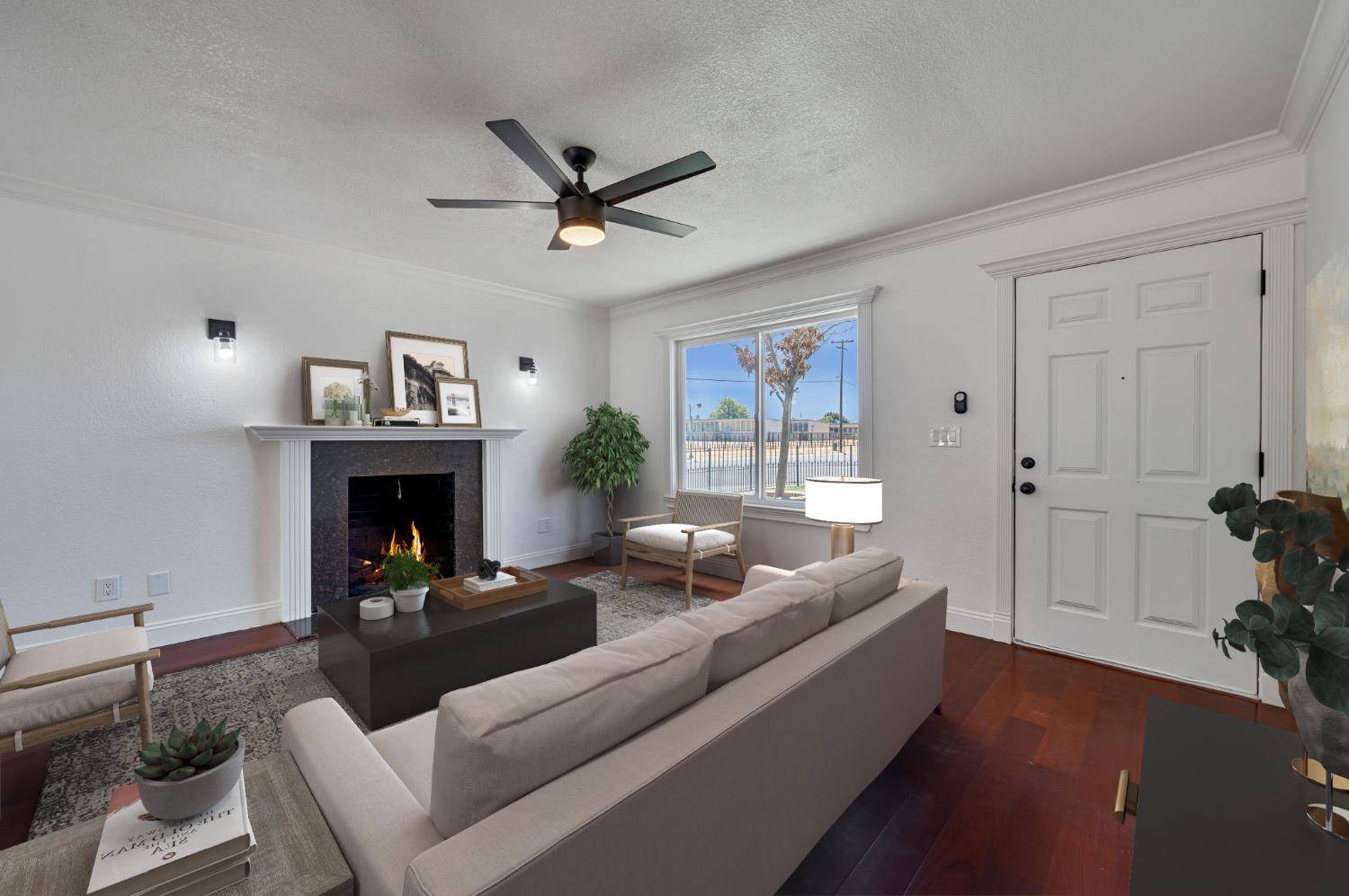 Sacramento, CA 95822,2177 Oneil WAY