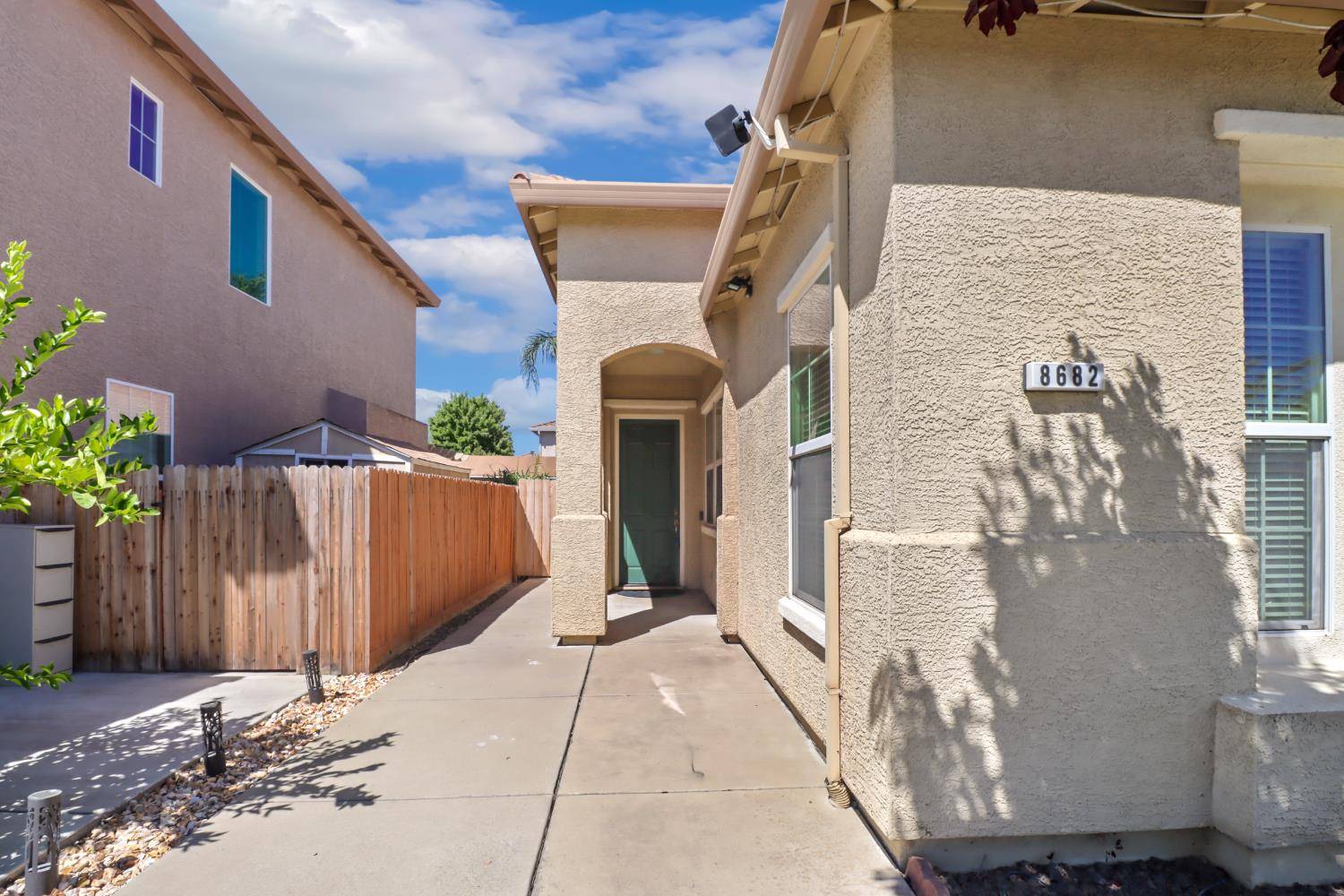 Elk Grove, CA 95758,8682 Butterscotch WAY