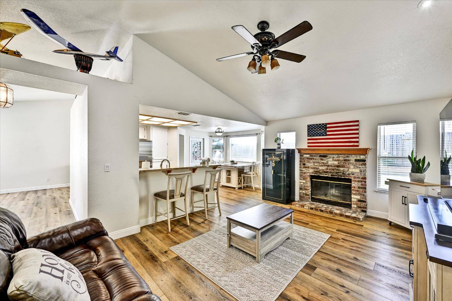 Loomis, CA 95650,5404 Ash CT