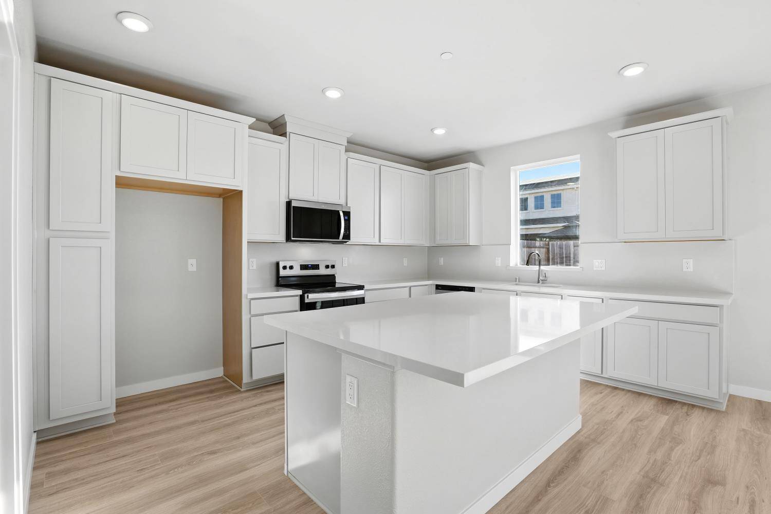 Rancho Cordova, CA 95742,4325 Silver Moss ST