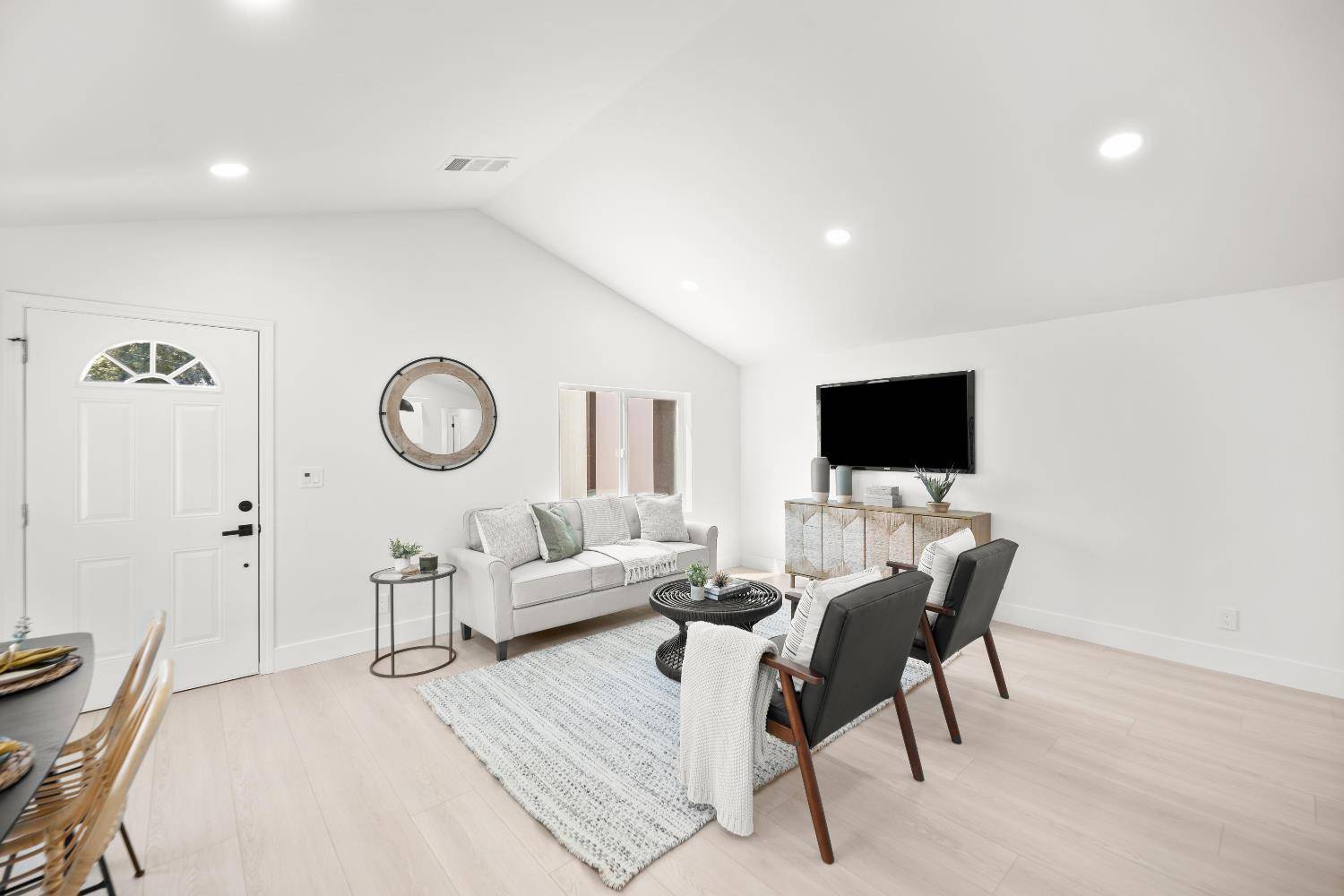 Carmichael, CA 95608,5317 North AVE