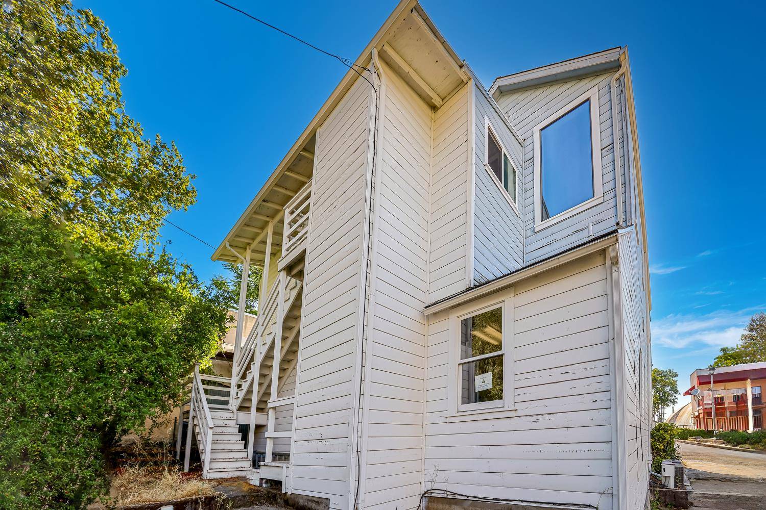 San Andreas, CA 95249,52 Main ST