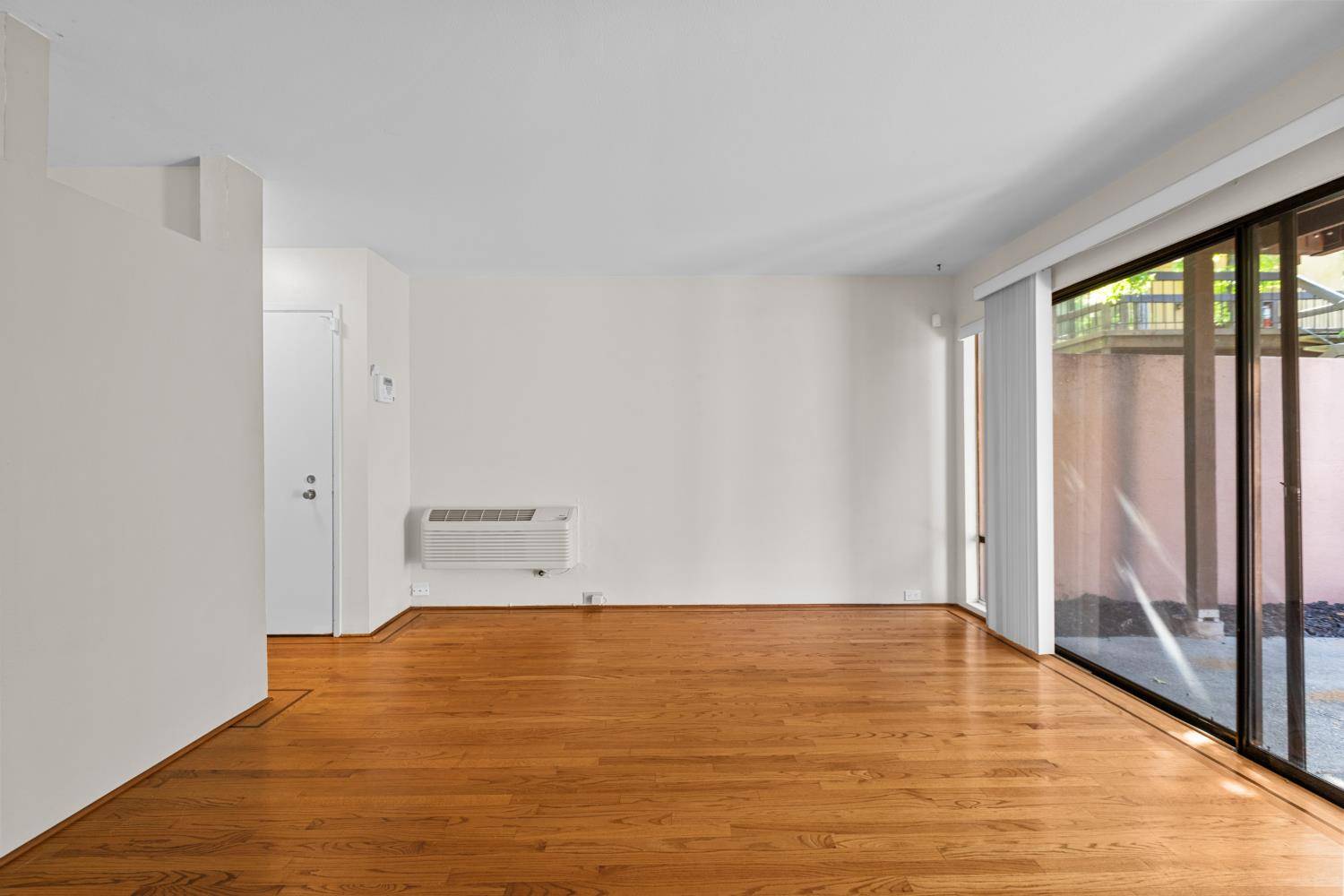 Sacramento, CA 95825,740 Woodside LN #5