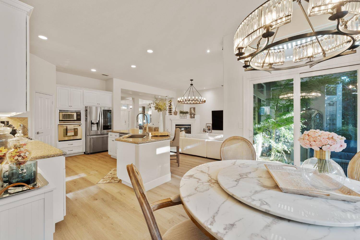 El Dorado Hills, CA 95762,3870 Meadow Wood DR