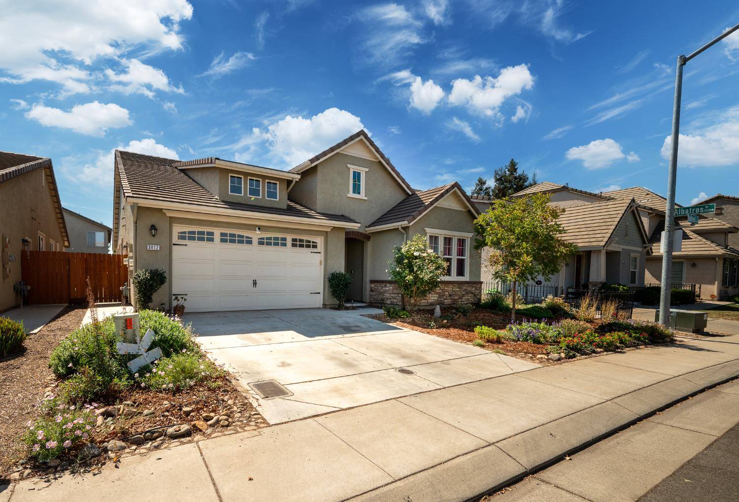 Modesto, CA 95355,3812 Lookout DR