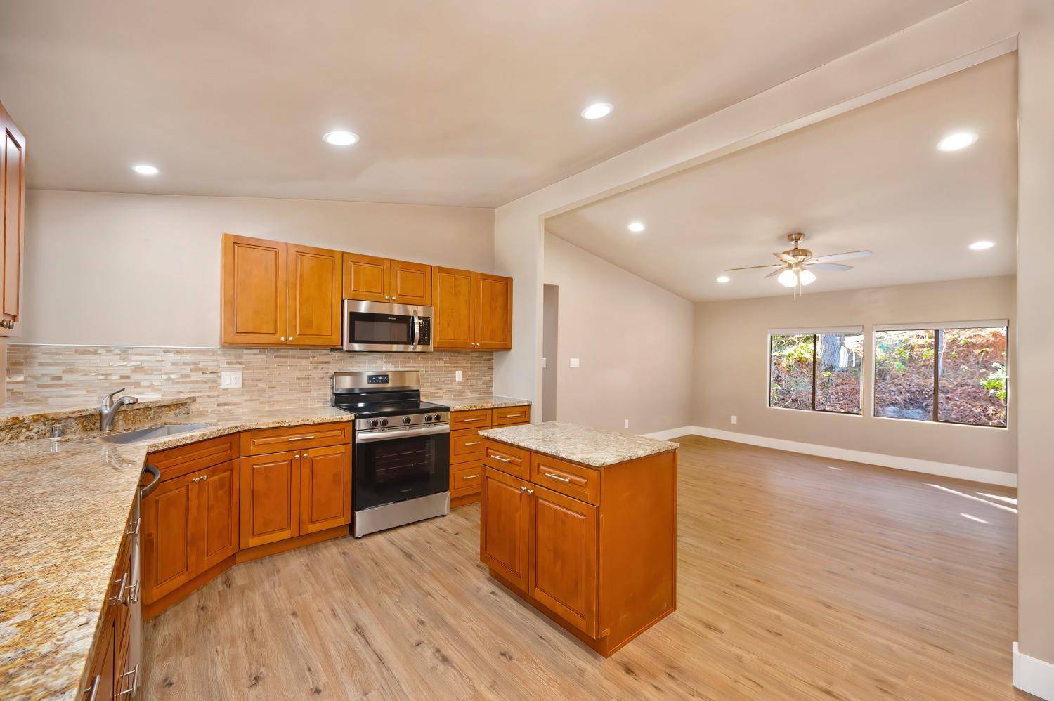 Diamond Springs, CA 95619,4420 Pleasant Valley Road #155