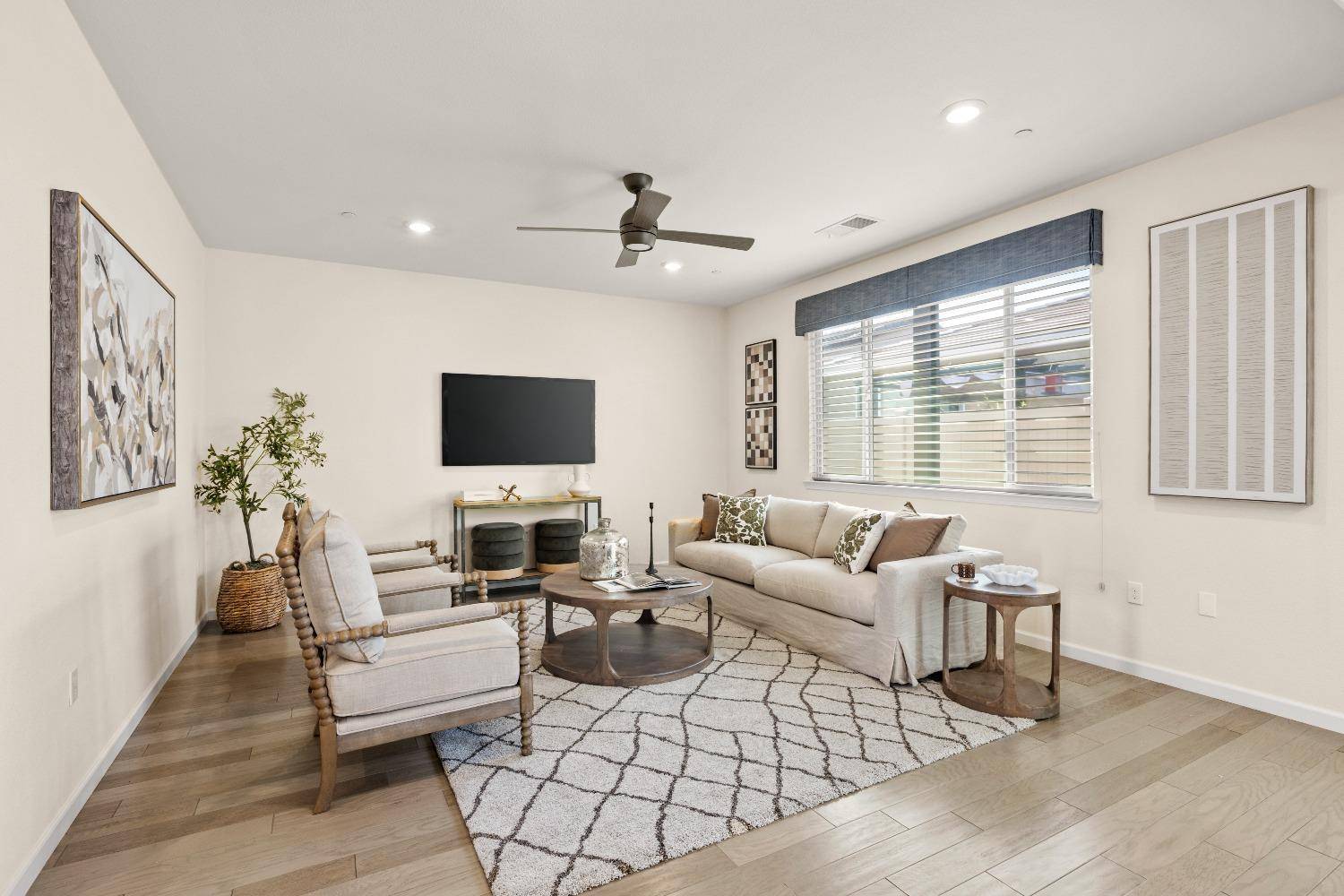 El Dorado Hills, CA 95762,5624 Los Reyes LN