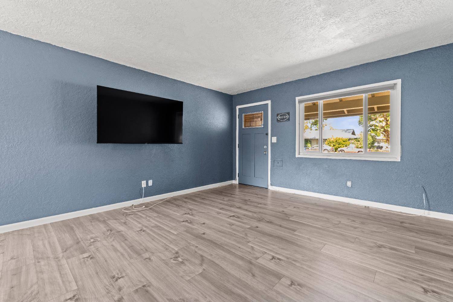 North Highlands, CA 95660,3956 Floral DR