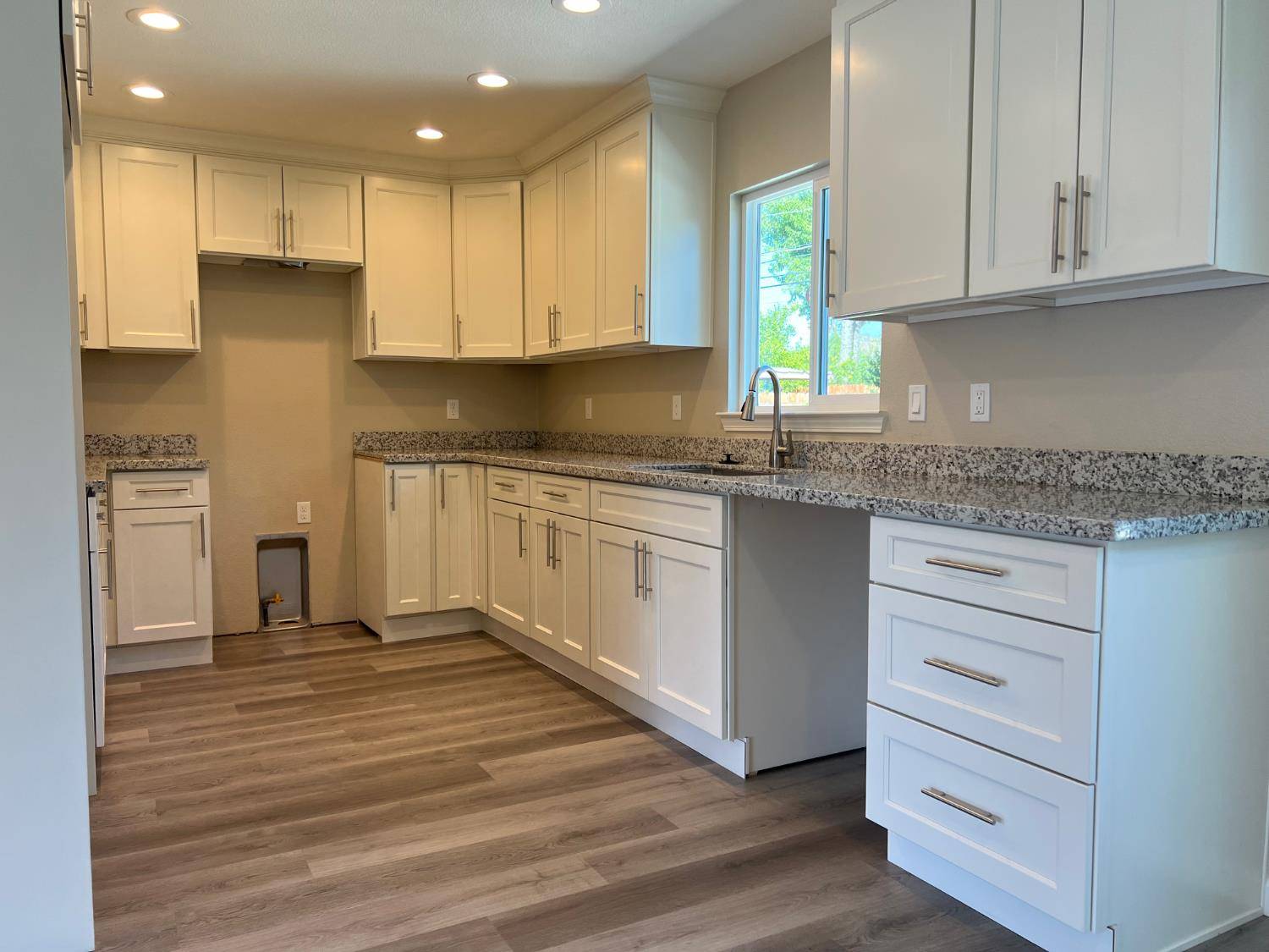 Stockton, CA 95204,2079 Del Rio DR