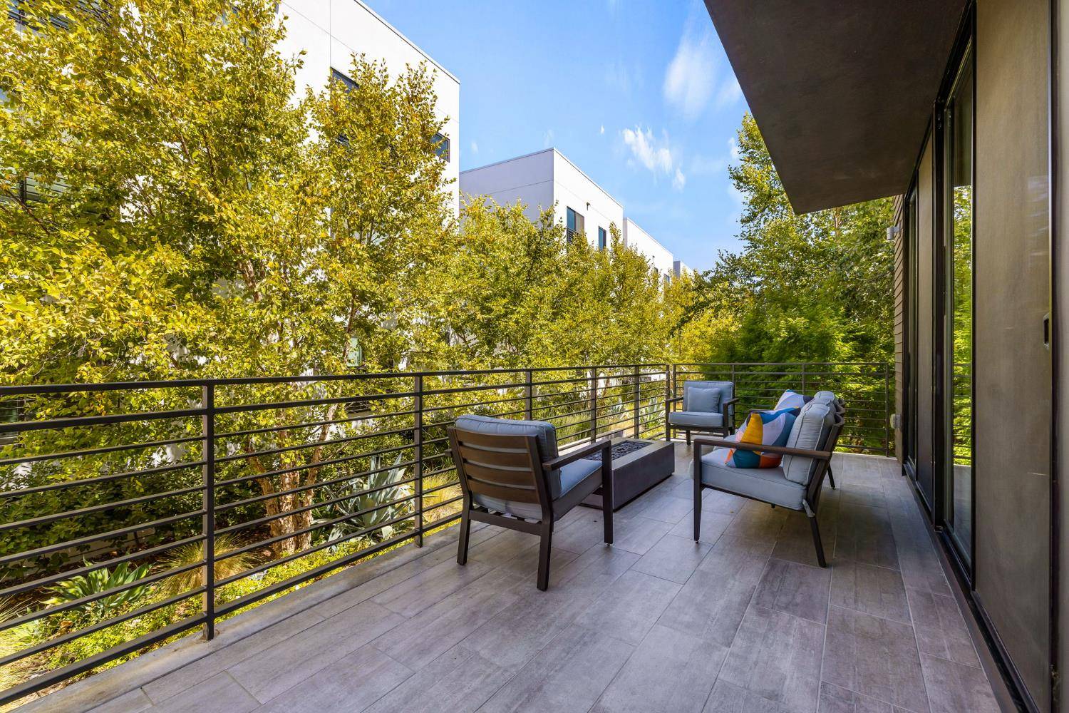 West Sacramento, CA 95691,964 Eames WALK