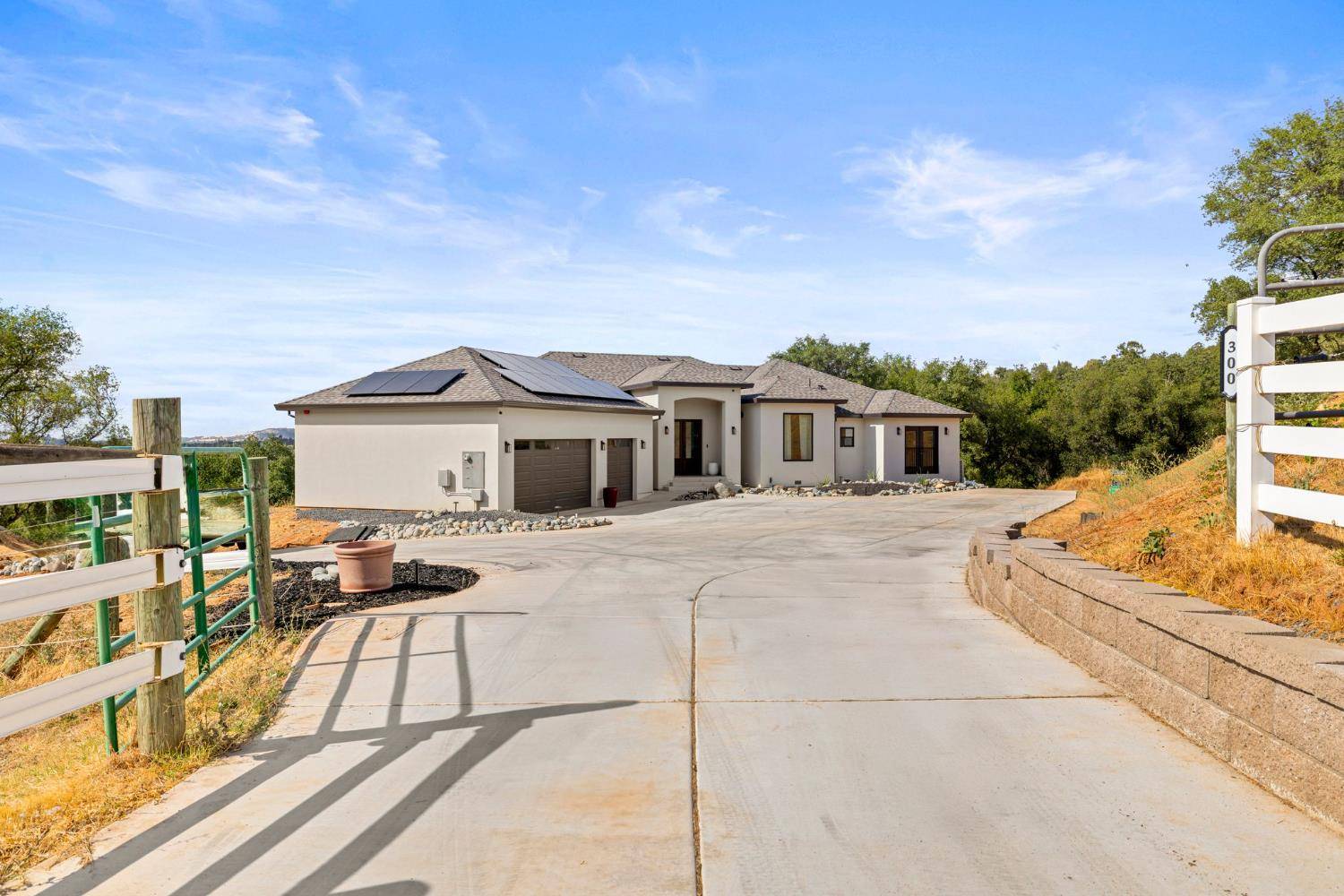 Newcastle, CA 95658,300 Dutch Ravine LN