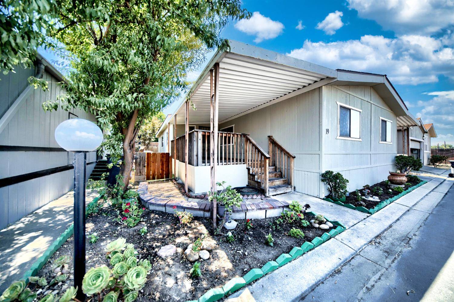 Tracy, CA 95376,812 W Clover RD #19