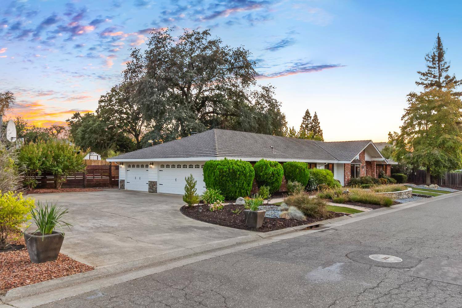 Orangevale, CA 95662,8820 Ridge Hill CT