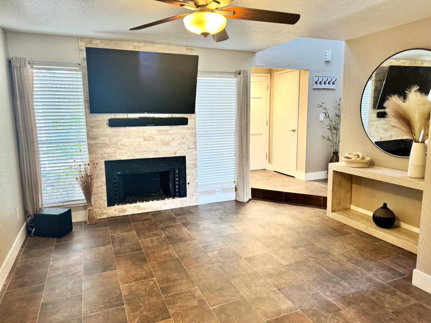 Modesto, CA 95350,2132 Mount Vernon DR #D