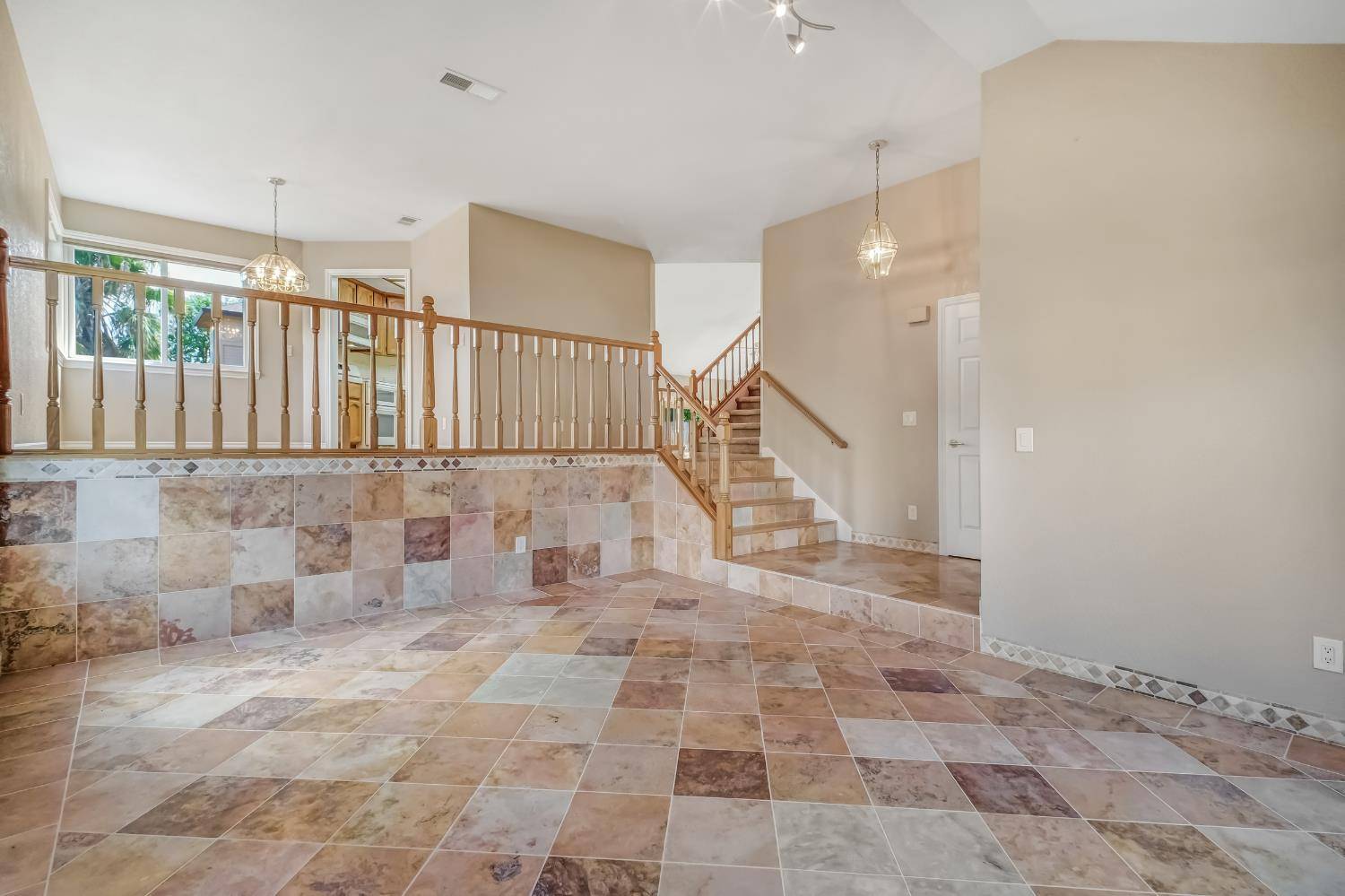 Sacramento, CA 95829,9040 Durness WAY