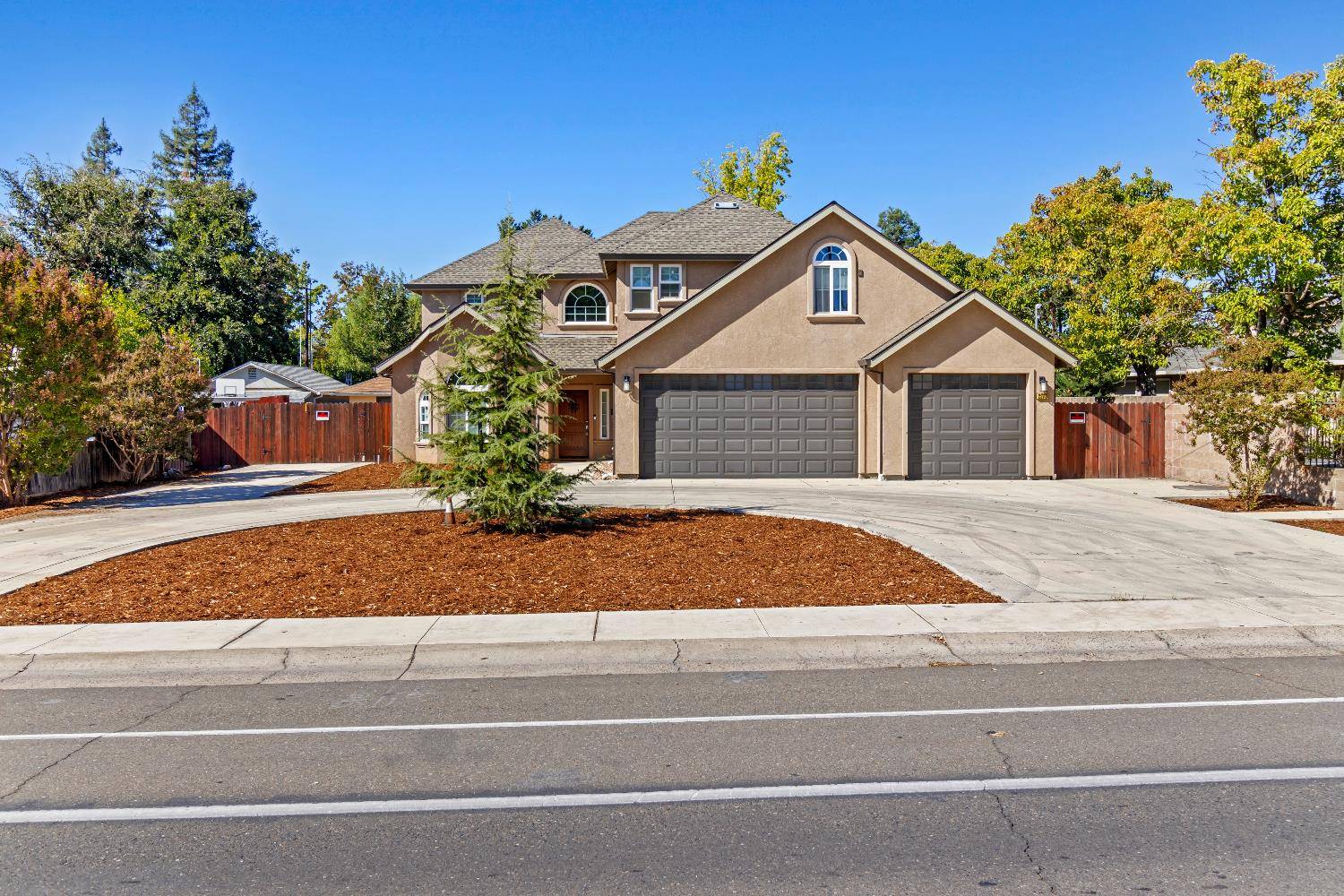 Carmichael, CA 95608,2373 Mission AVE