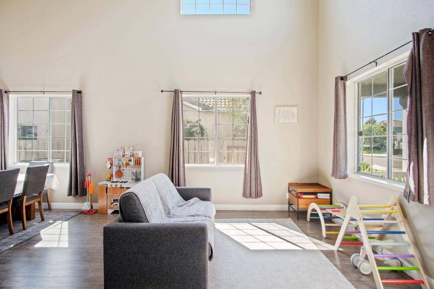 Turlock, CA 95382,1062 Ashford DR
