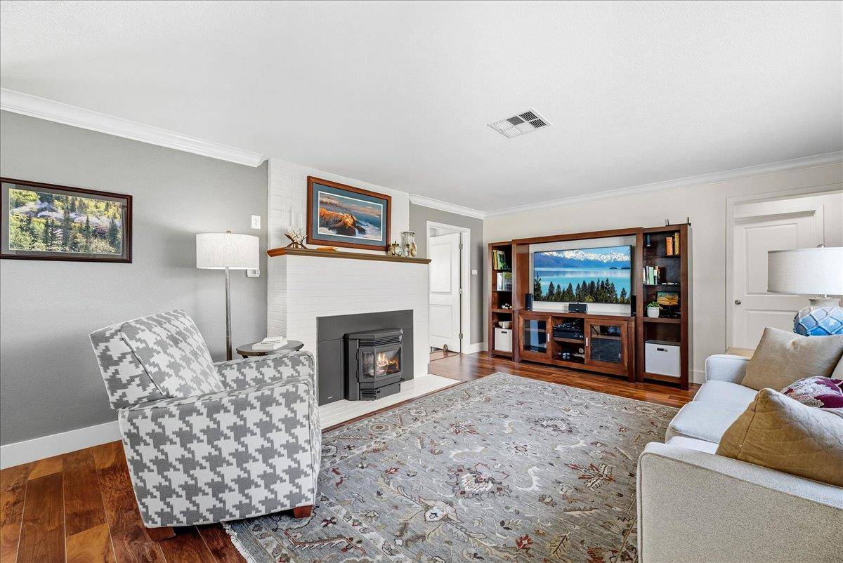 Roseville, CA 95678,1008 Enwood RD