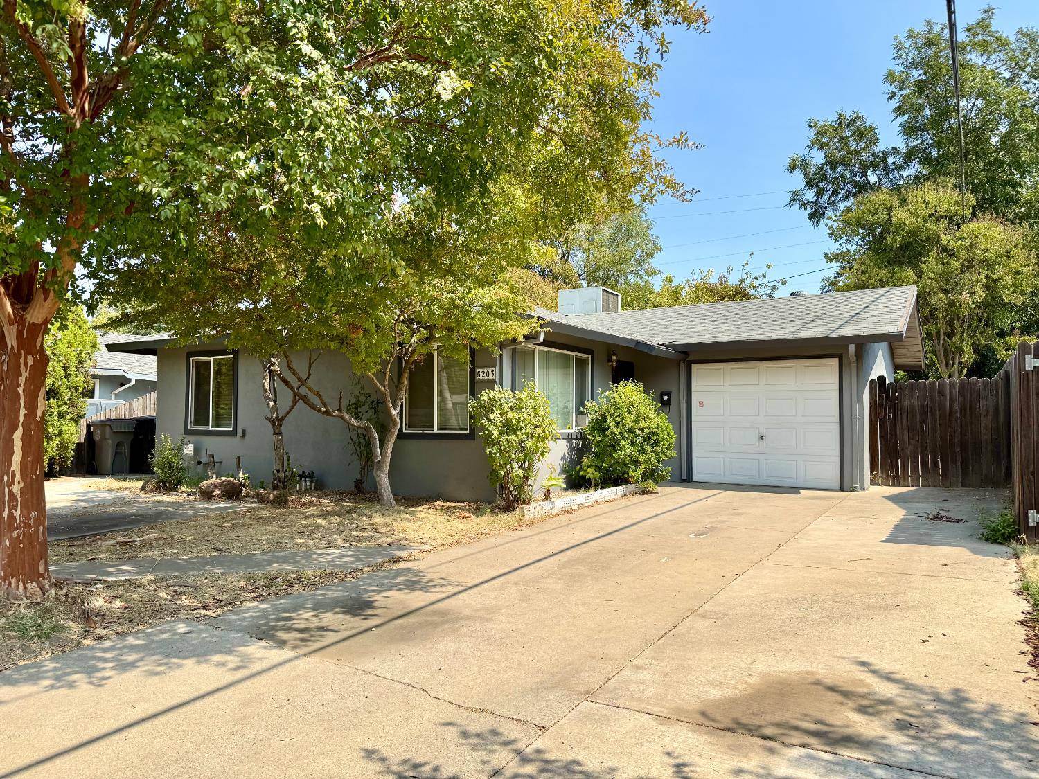 Sacramento, CA 95820,5203 Nelson ST