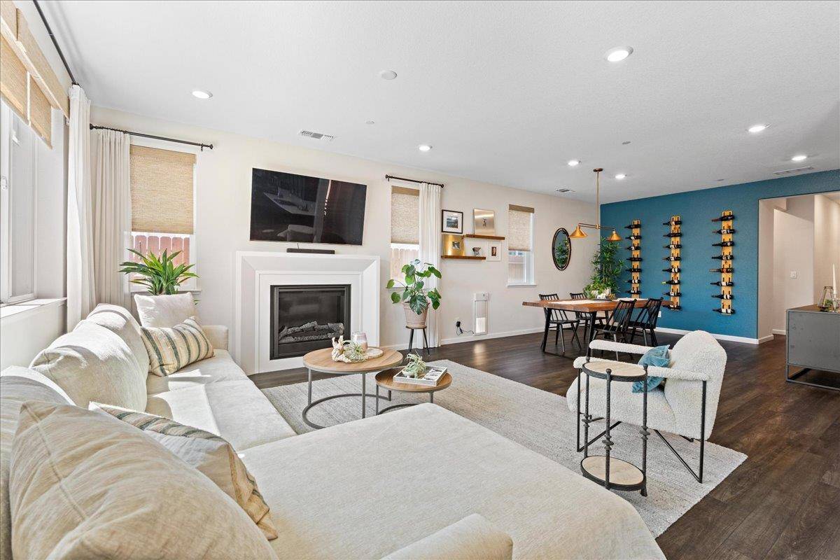 Lincoln, CA 95648,823 Riley WAY