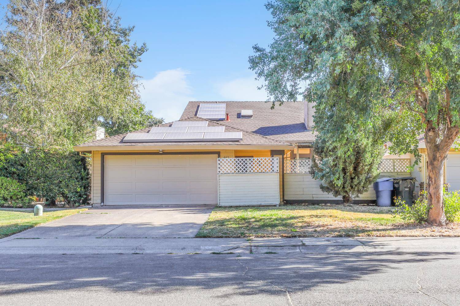 Sacramento, CA 95831,462 De Mar DR