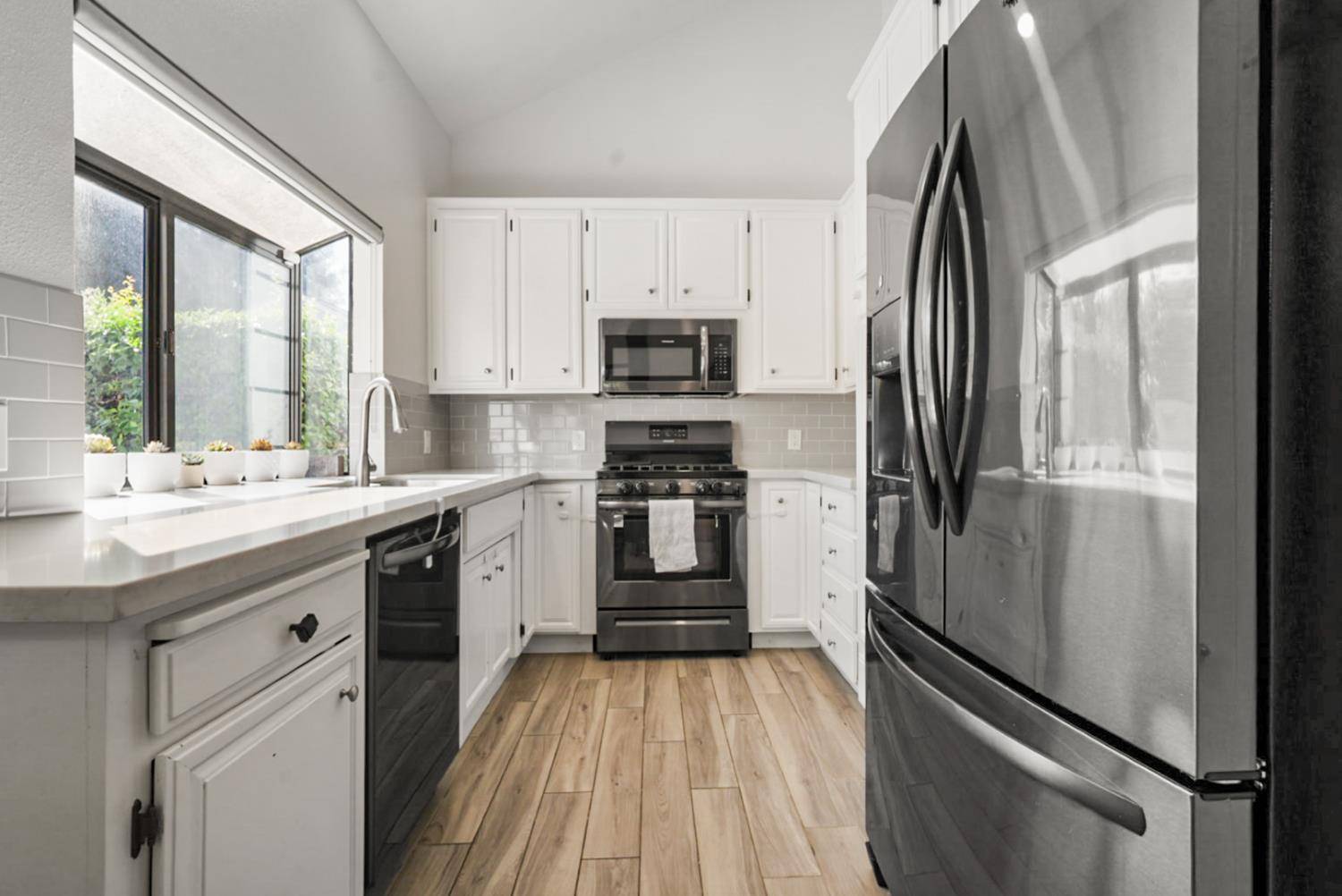 Modesto, CA 95350,2768 Sherwood Avenue #B