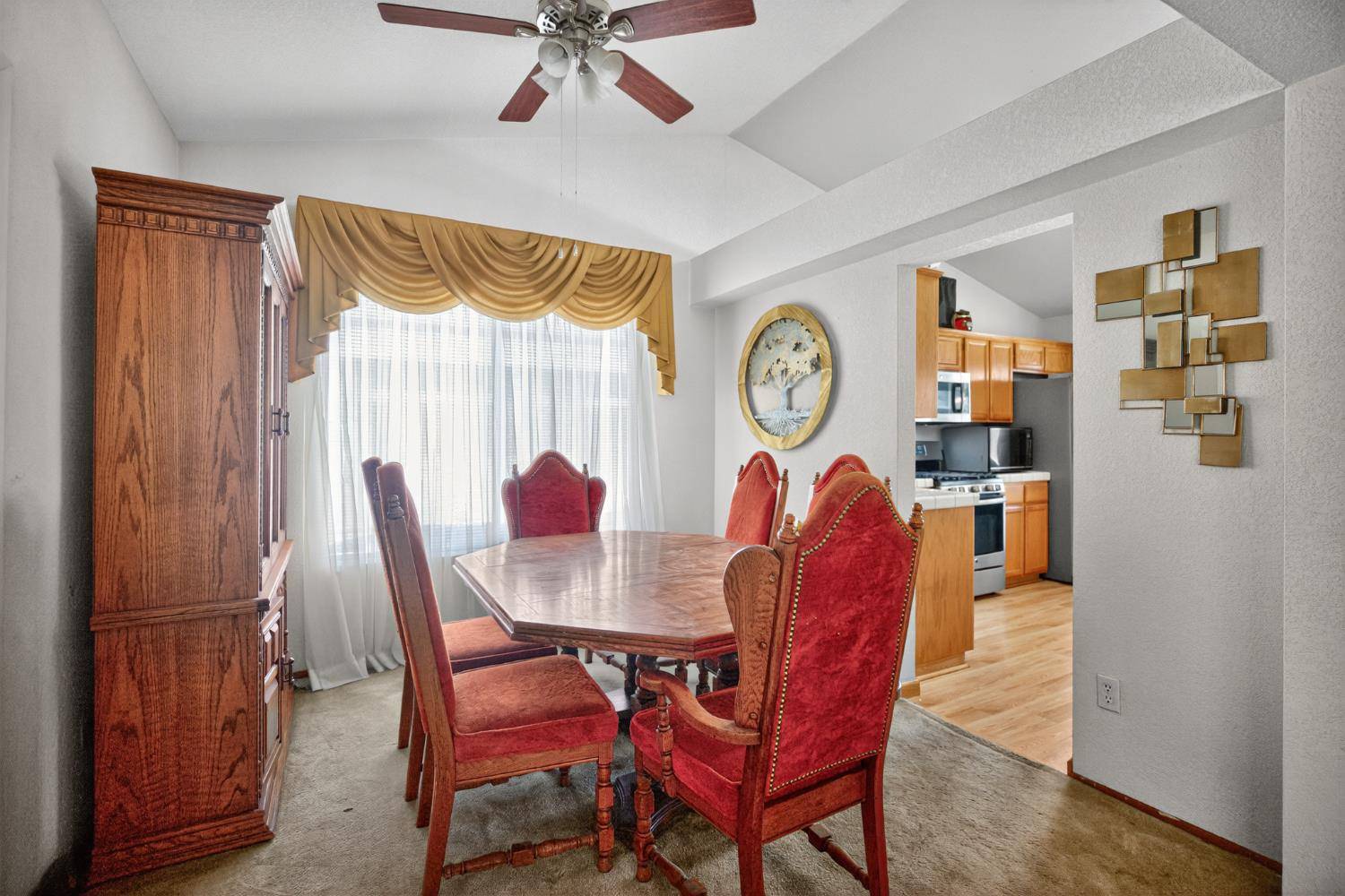 Los Banos, CA 93635,2198 Canal Farm LN