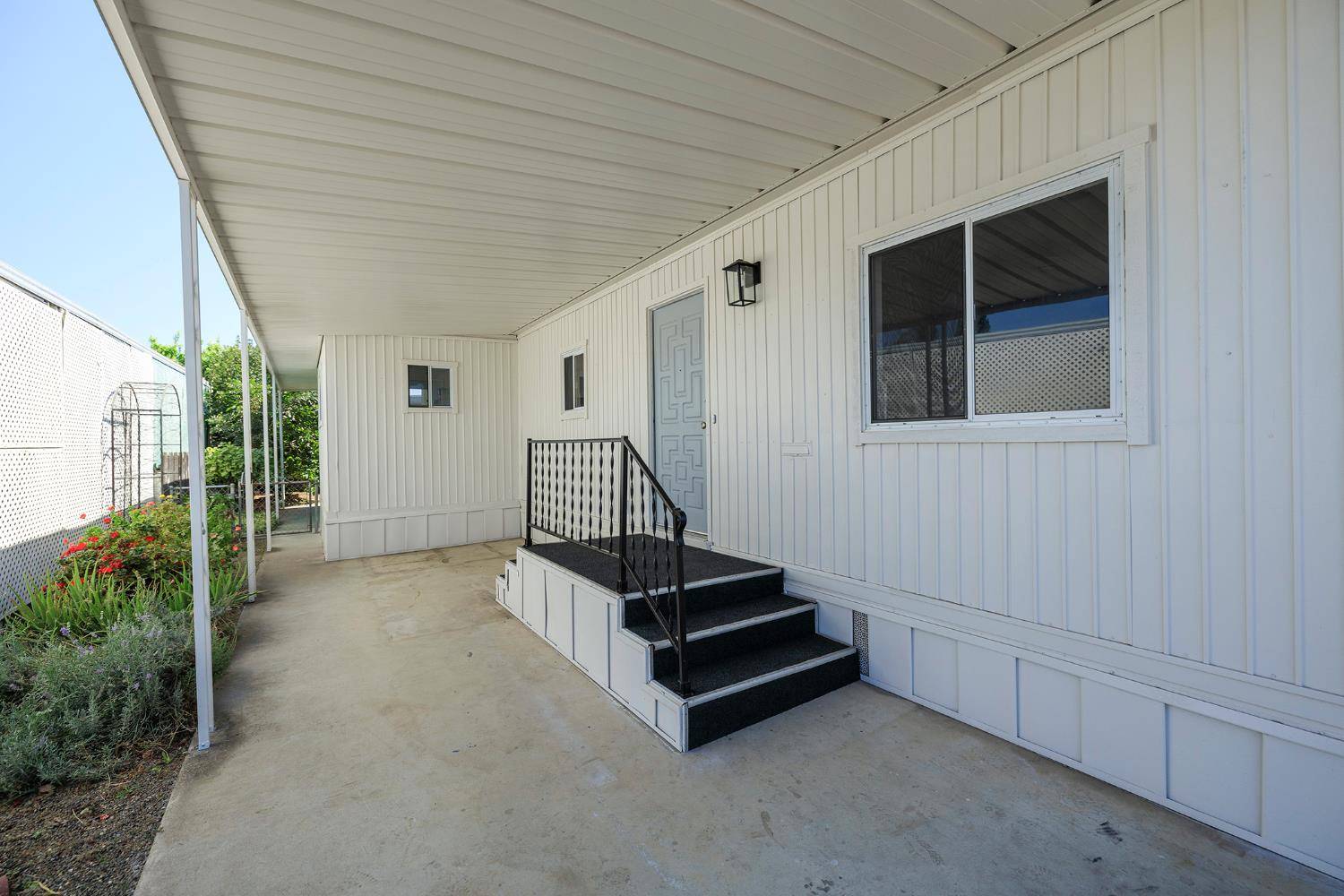 Escalon, CA 95320,2505 Jackson AVE #106