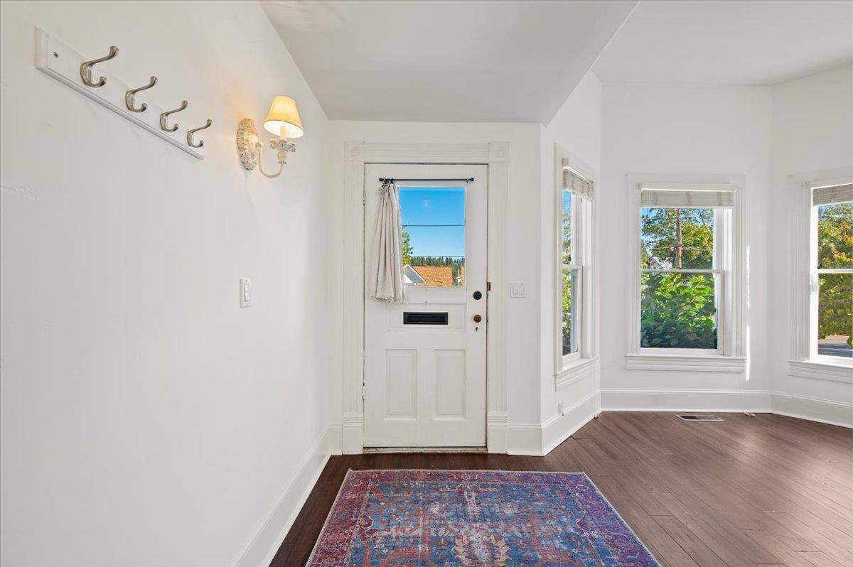 Grass Valley, CA 95945,143 Conaway