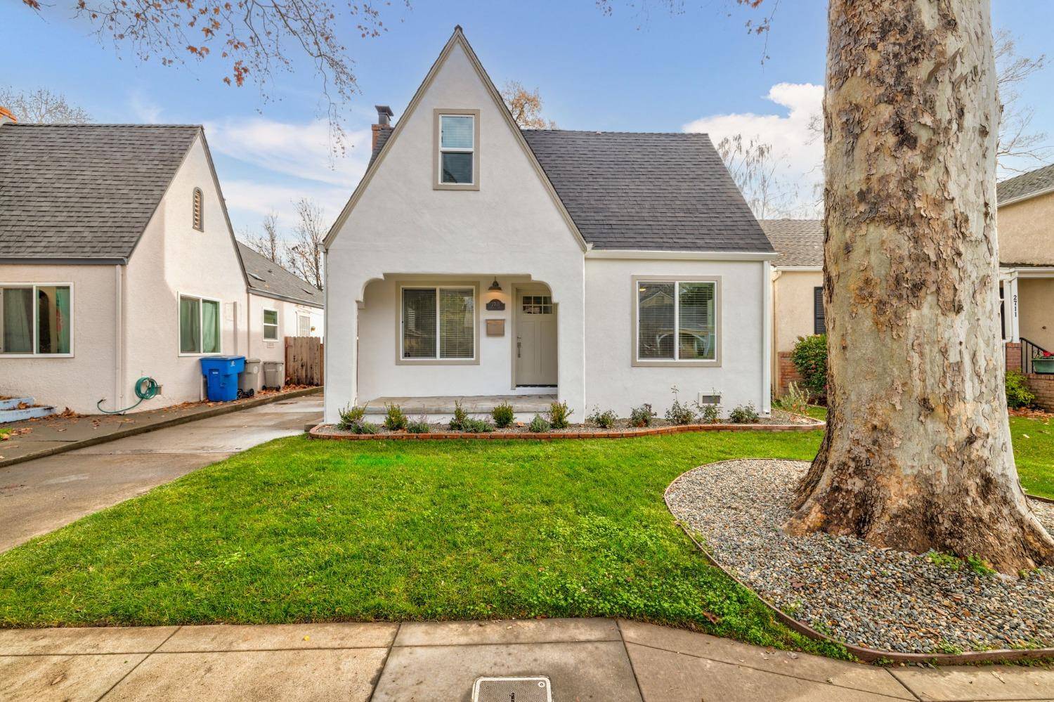 Sacramento, CA 95818,2705 Harkness ST