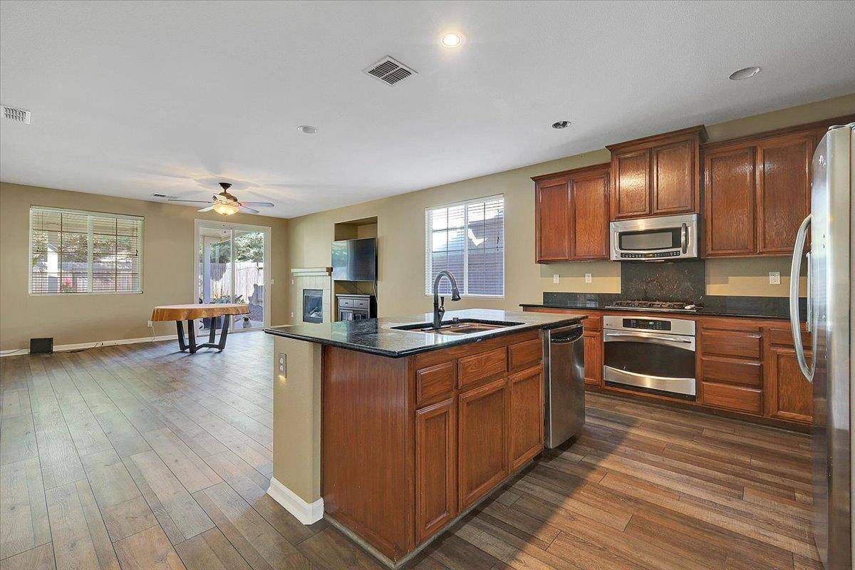 Rancho Cordova, CA 95742,12315 Pawcatuck WAY