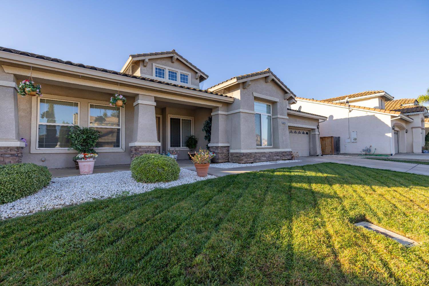 Sacramento, CA 95829,10050 Cameron Pines WAY