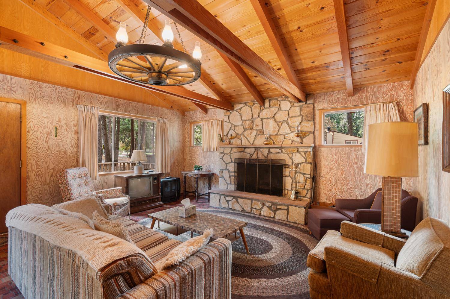Pollock Pines, CA 95726,2914 North ST