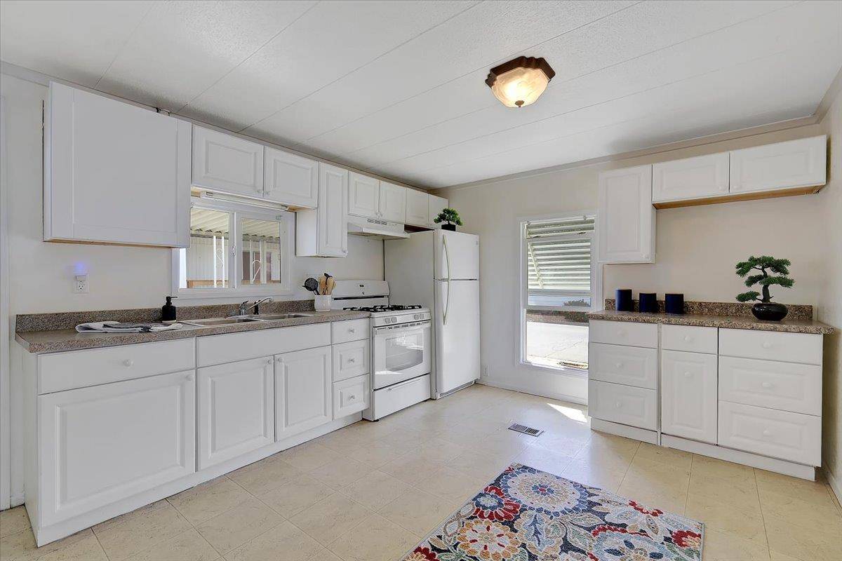 Yuba City, CA 95991,1155 Pease RD #526